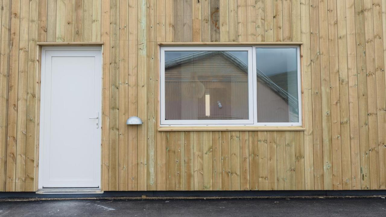 Studio Apartments Close To Airport Mithvagur Exteriör bild